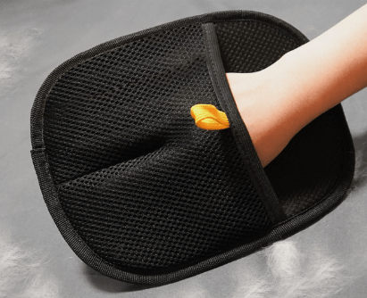 Fur Remover Glove - HEARTLESS Habits