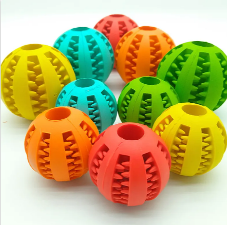 Interactive Rubber Slow Feeder Dog Ball - HEARTLESS Habits
