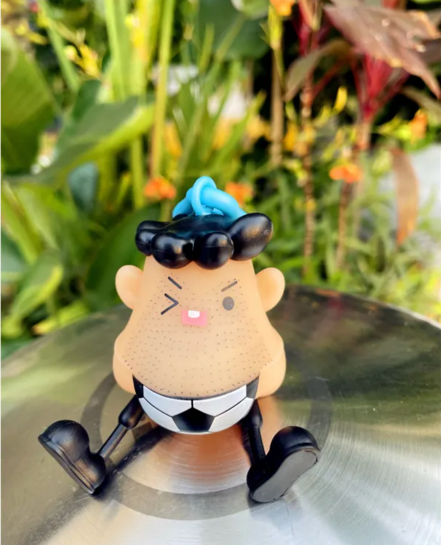 A Funny Toy To Vent One's Beard - HEARTLESS Habits
